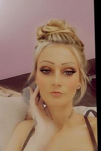 Lyndzey23