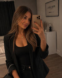 Veloura