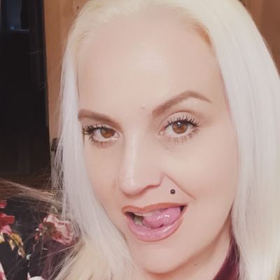 BustyBlondeBaby4u Picture