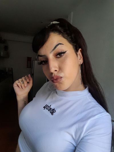 Hellykcnot Picture