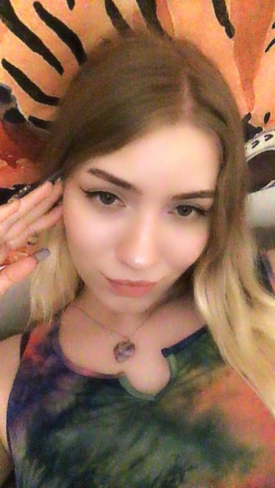 BlondieGirl23 Picture