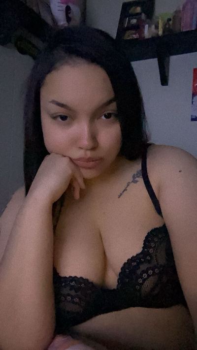 Angelmarrii Picture