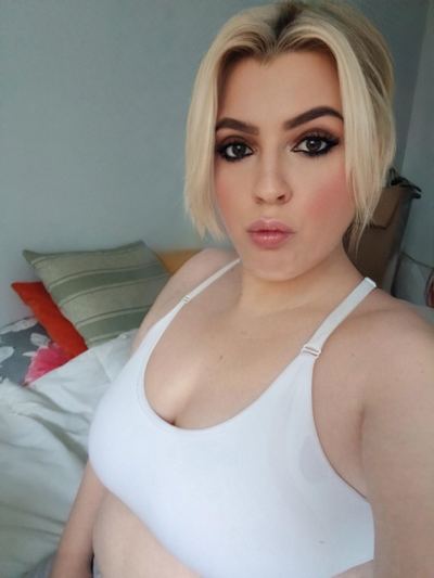 Chloe24x Picture