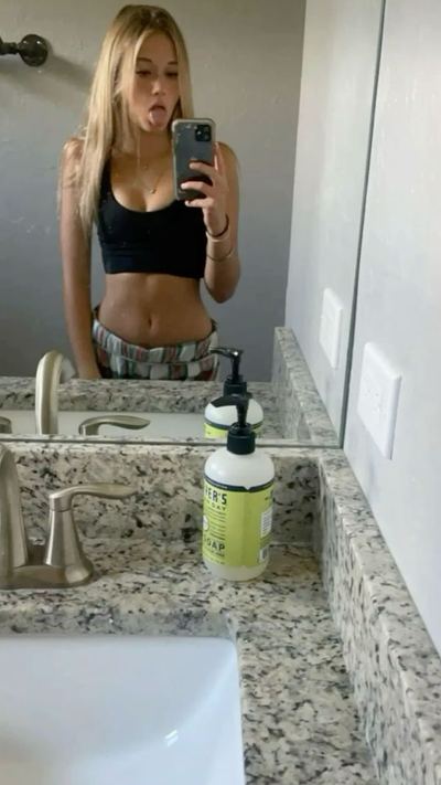 Laura Mavielle  Picture