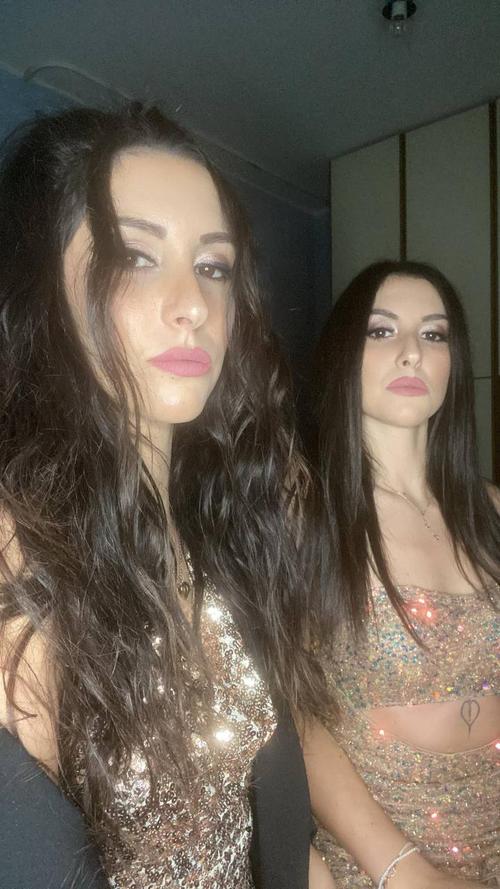 BellaandLeila Twins