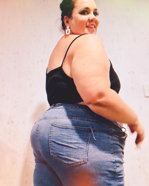 CurveElla