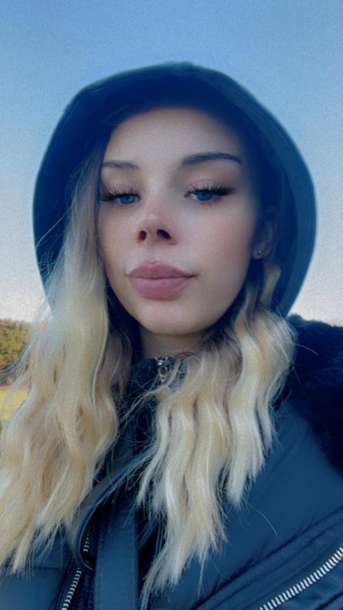 LovelyLola