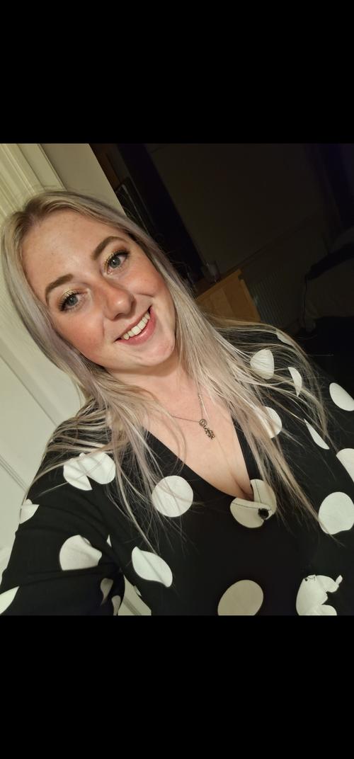 BlondeHoney97