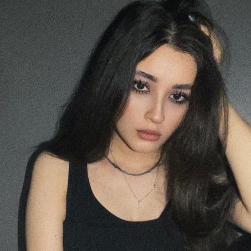Elina7807